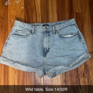 Wild fable jean shorts size 14